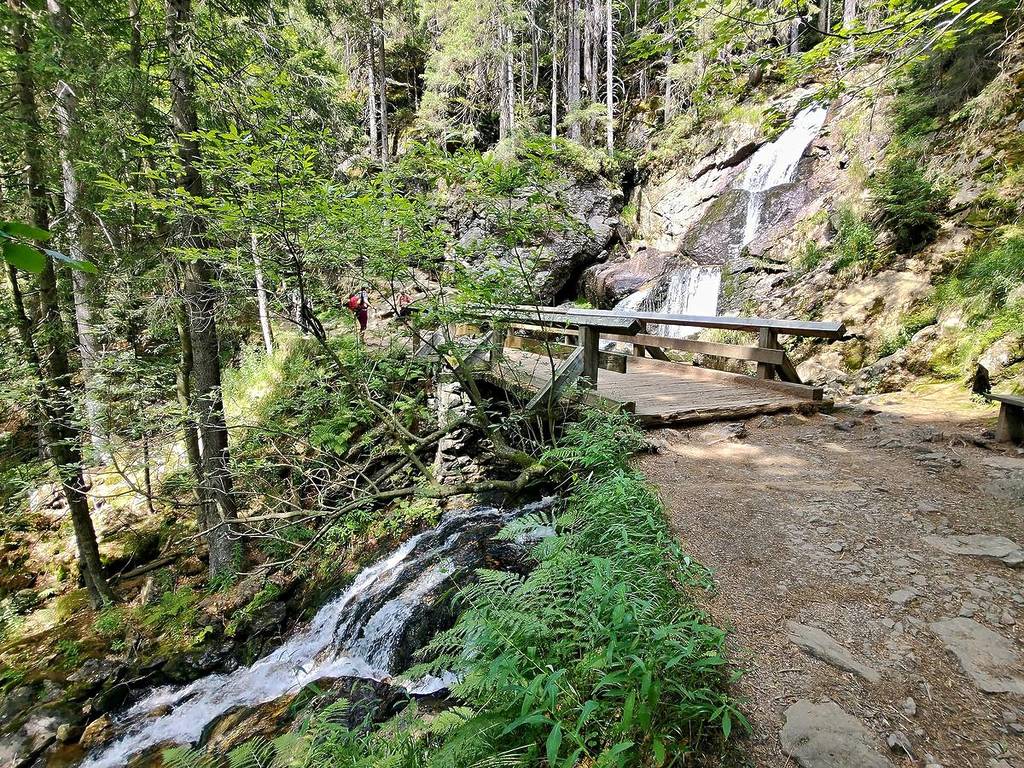 brücke über die rieslochfälle