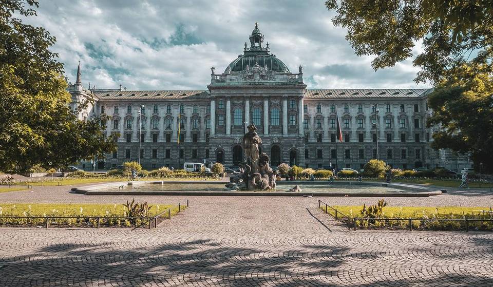 Neue Außengastro im Alten Botanischen Garten: Trinkt Bier ab 2,40€ unter den Wipfeln der Bäume