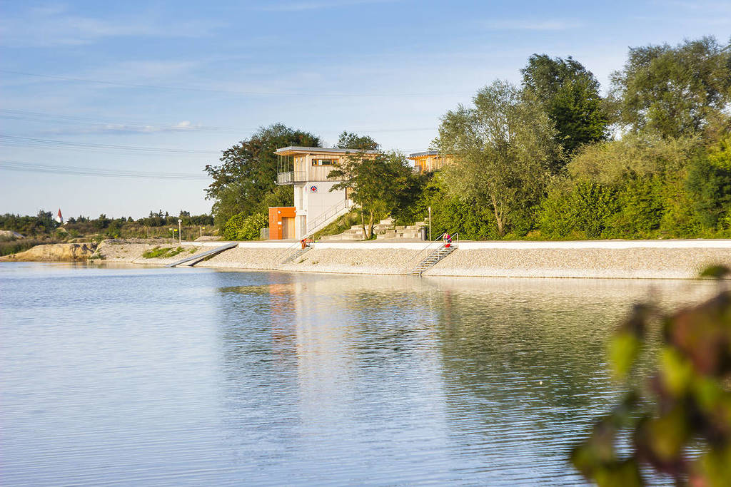 rescue station at Lake Hollern