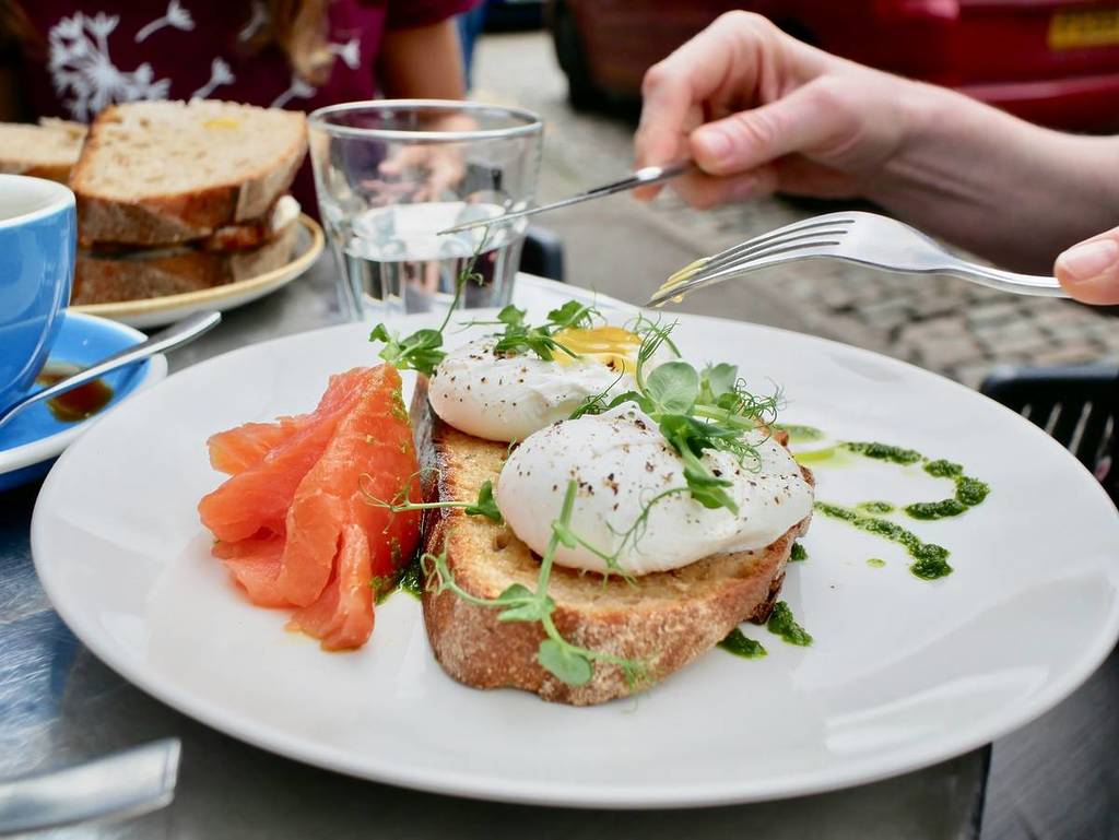 people are having brunch outdoors