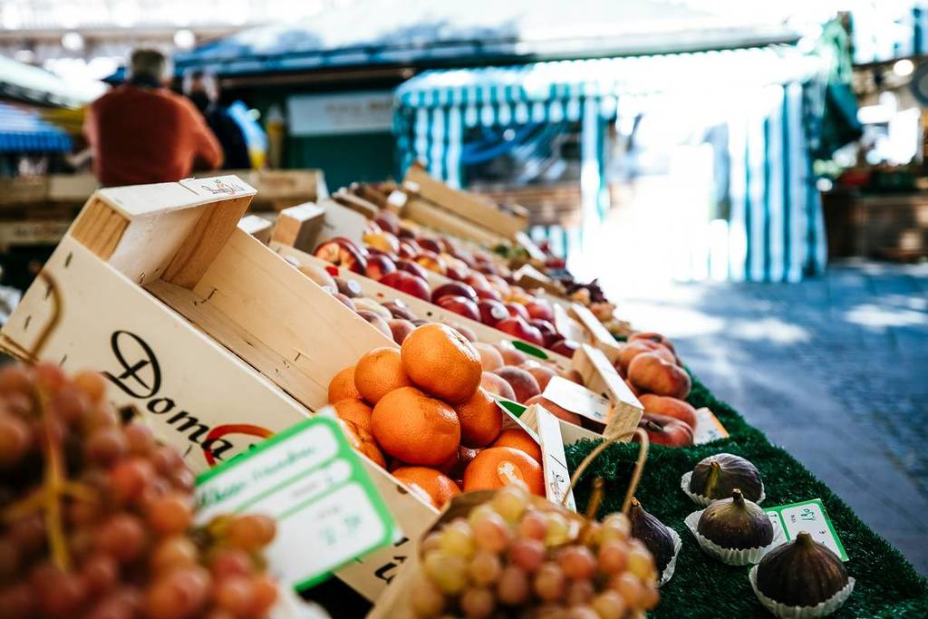 fruit stand at the Viktualienmarkt