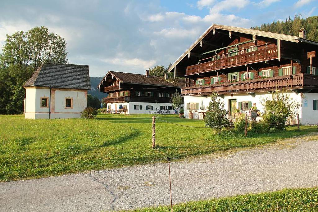 gebäude des trojerhof