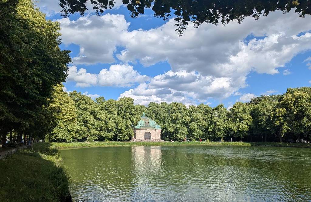 hubertusbrunnen am grünwaldpark