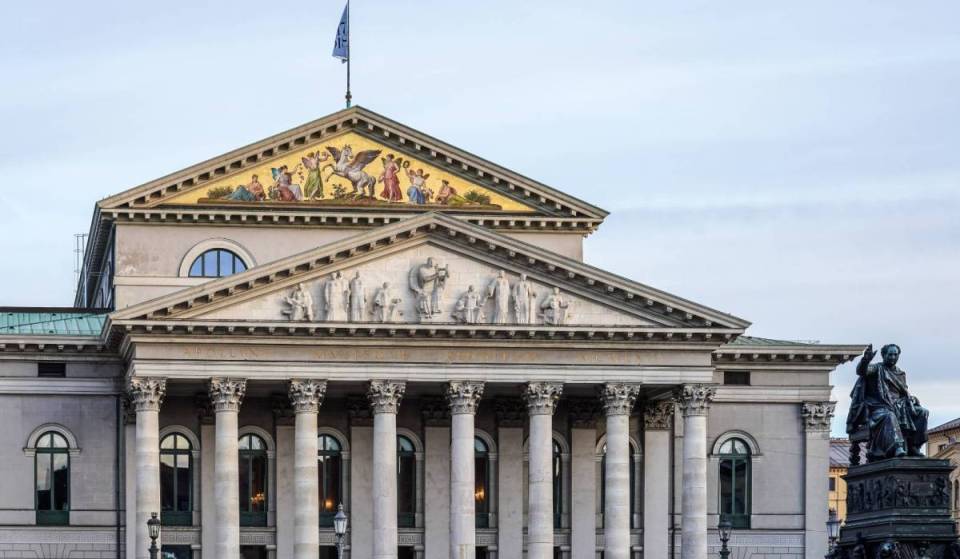 Die Apollon Stufenbar öffnet wieder: Griechisches Flair im Münchner Sommer