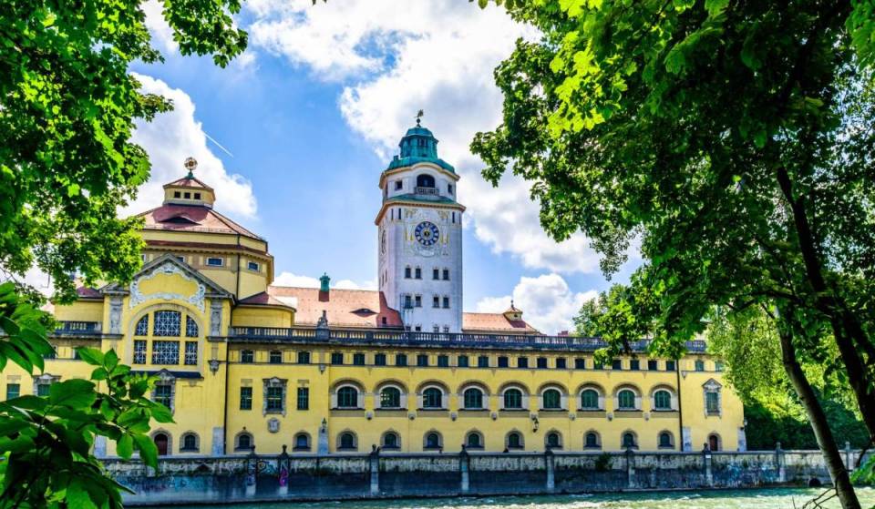 125 Jahre Müller’sches Volksbad: Schwimmen in Jugendstilkulisse für nur 25 Cent und großes Jubiläumsprogramm warten zum Geburtstag