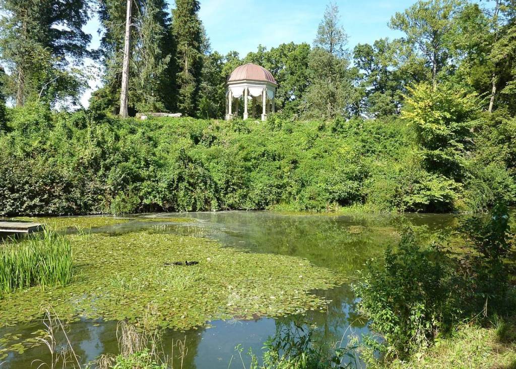 Monopteros by the pond in Schacky Park