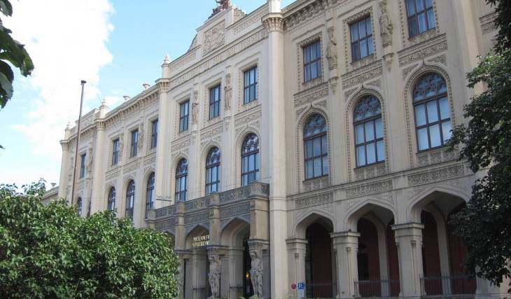 100 Jahre Fünf Kontinente in der Maximiliansstraße: Deutschlands ältestes ethnologisches Museum feiert Standortjubiläum