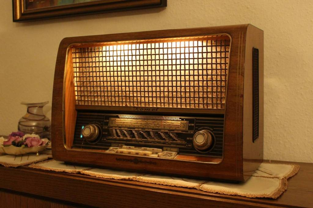 old-fashioned radio