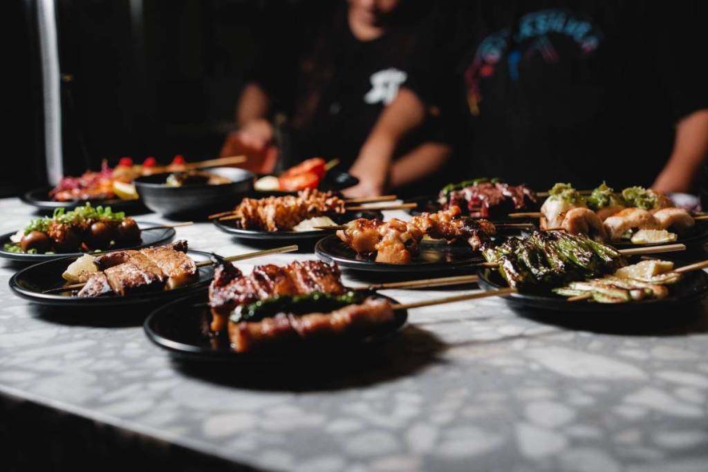 A space filled with grilled dishes