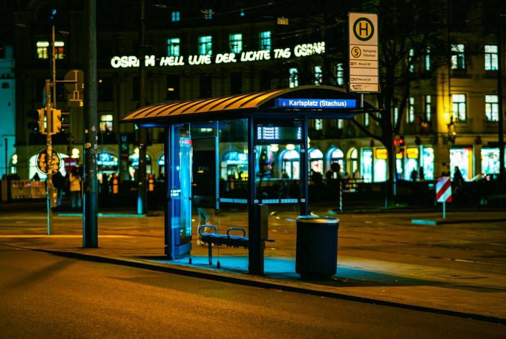 Tram stop at Stachus at night