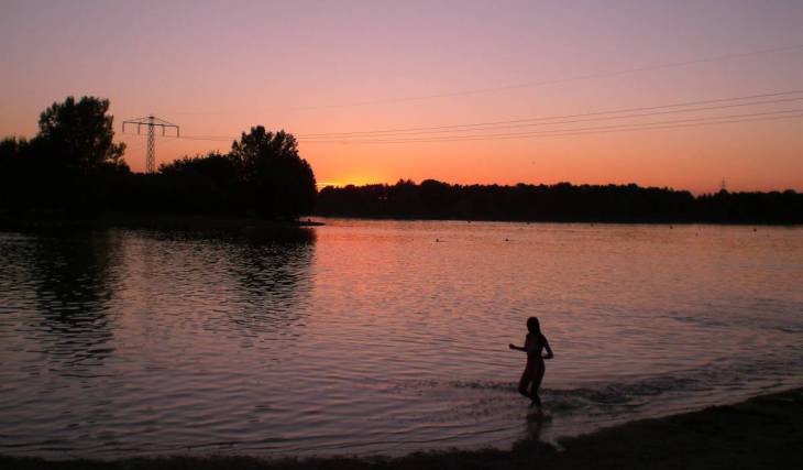 Not Lake Starnberg: Just 25 minutes from Marienplatz, you’ll find Feringasee—at 32 hectares, the largest swimming lake near Munich—which is home to one of Germany’s oldest windsurfing clubs