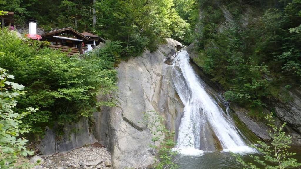 cascades in the gorge