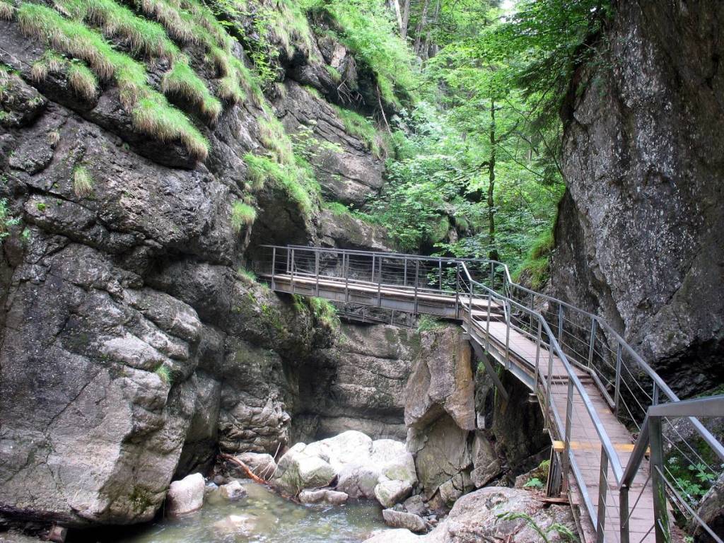 all the way through the Starzlach Gorge