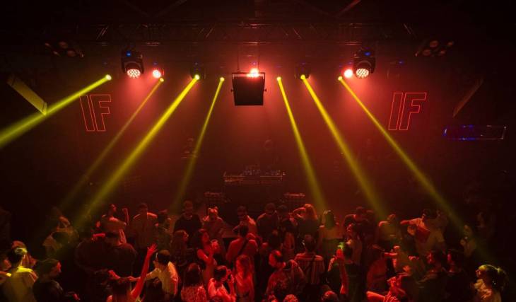 Entgegen des Clubsterbens: In Schwabing hat ein neuer Nachtclub mit Terrasse eröffnet