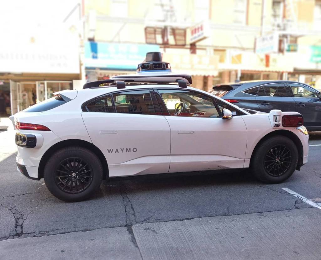 waymo auronomes taxi