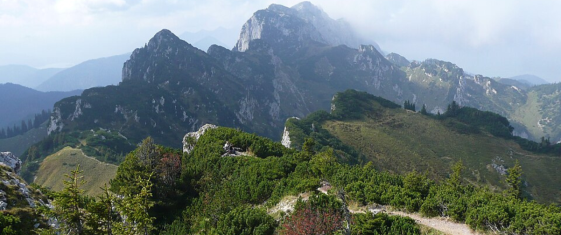 Nur 60 Minuten von München entfernt: Entdeckt das traumhafte Bergpanorama und die schönsten Wanderwege rund ums Brauneck
