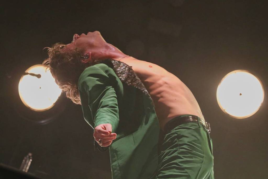 math shultz von cage the elephant auf der bühne