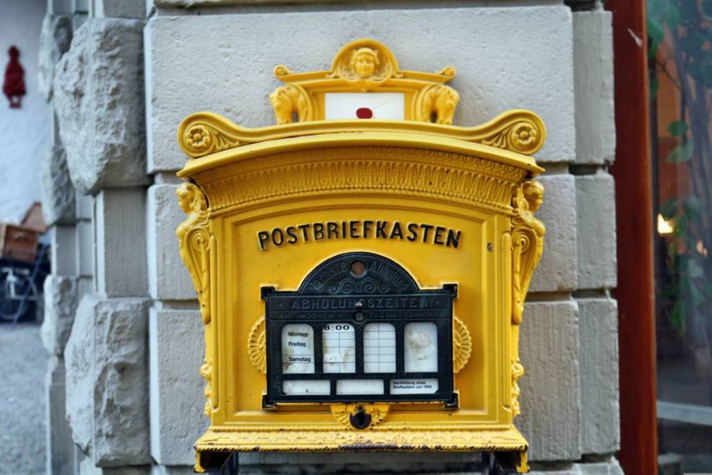 Vintage Postbriefkasten
