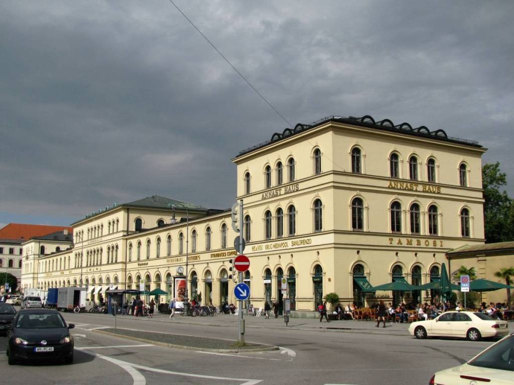 tambosi im annast haus