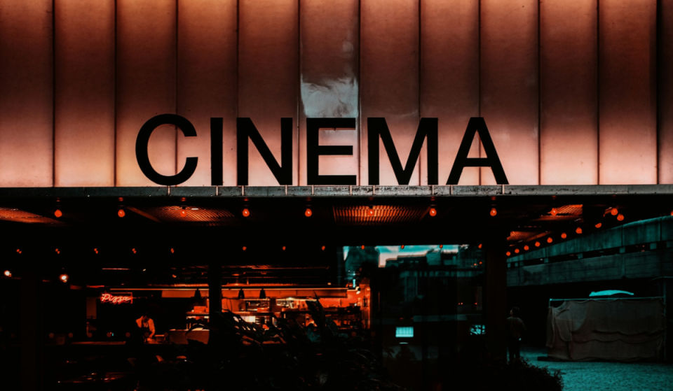 Versteckt in einem Filmmuseum, das derzeit für die Öffentlichkeit geschlossen ist, zeigt dieses Kino die außergewöhnlichsten Filme für echte Cineasten