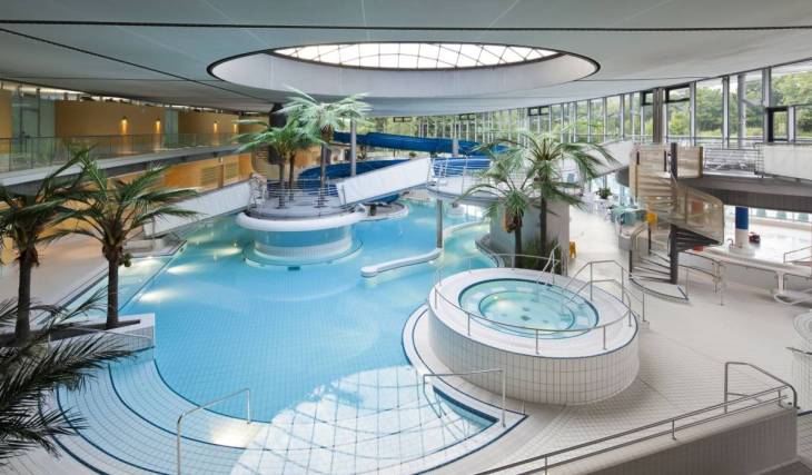 Nach wiederholten Schließungen: Dieses beliebte Münchner Hallenbad öffnet wieder – mit 20% Rabatt auf den Eintritt