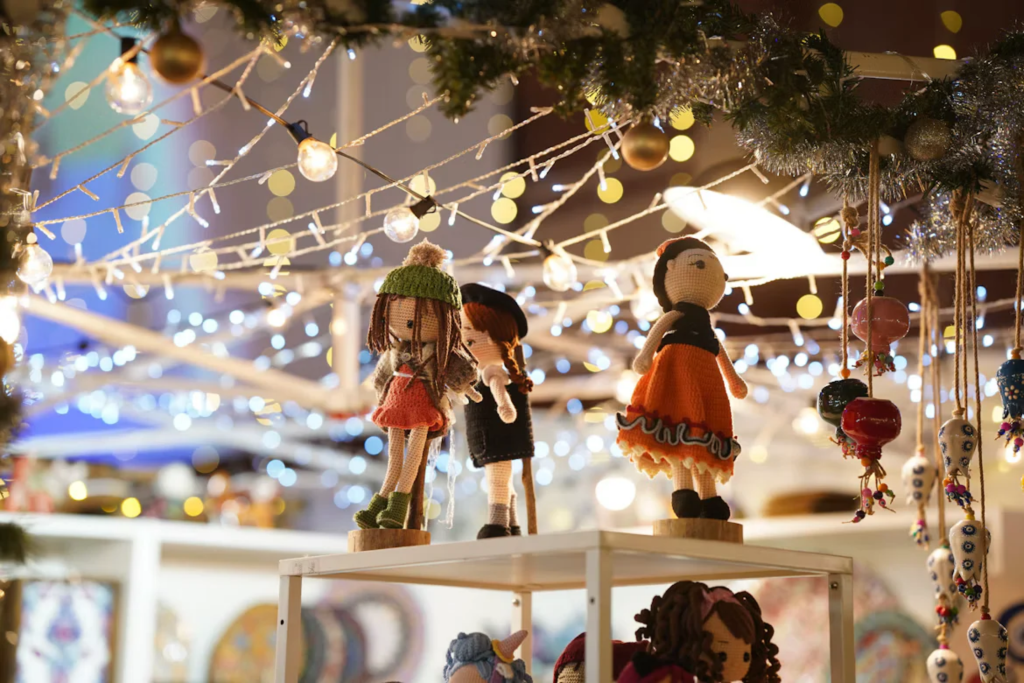 Puppets and lights, decorations
