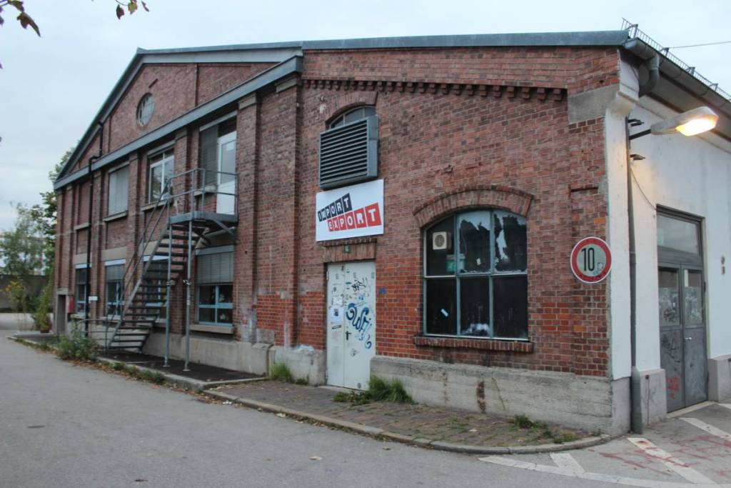 2010 war es noch ein türkischer Supermarkt am Münchner Hauptbahnhof: 16 Jahre später ist daraus ein Kulturtreffpunkt in einer ehemaligen Schlosserei geworden