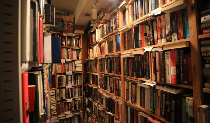 These 8 Bookstores In Mumbai Are Perfect To Get Lost In During Rainy Afternoons!