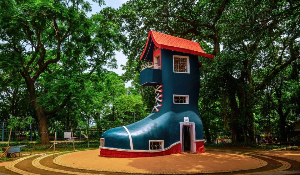 This park in Malabar Hills is one of the last remaining green parks of Mumbai with a boot house and gorgeous sea views