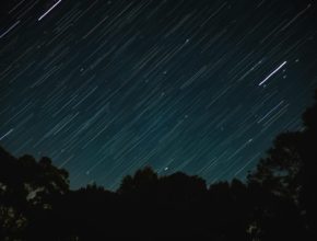 World’s Oldest Recorded Meteor Shower Is Returning This April – And You Can Catch It In Mumbai