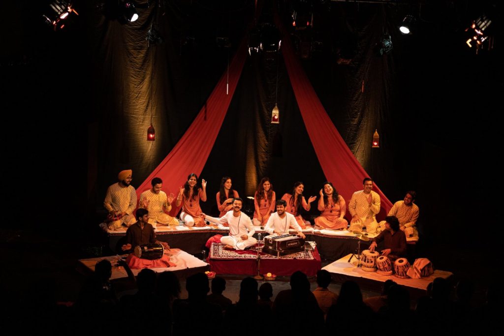 A shot of the stage where Jo Doo So Paar is being showcased by a range of talented performers