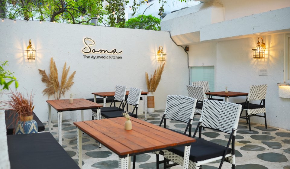This Ayurvedic Cafe Tucked In Delhi’s Shalimar Bagh Is Serving Plates Of Wellness Amidst The Cold Wave – And It’s The First Of Its Kind