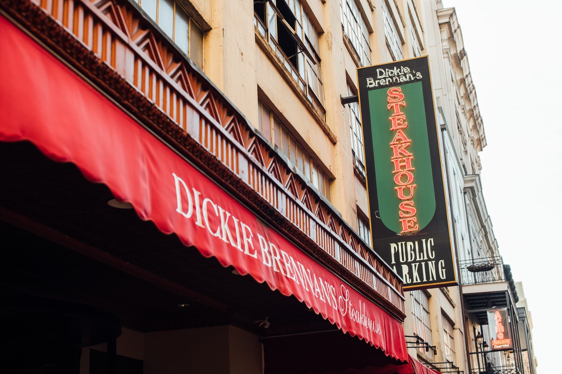 10 Sizzling Steakhouses In New Orleans With The Juiciest Steaks