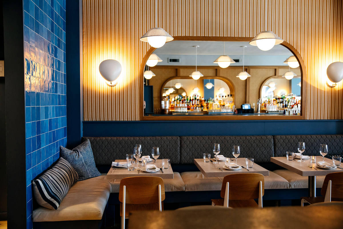 The Best Bars In The Hamptons (2024)