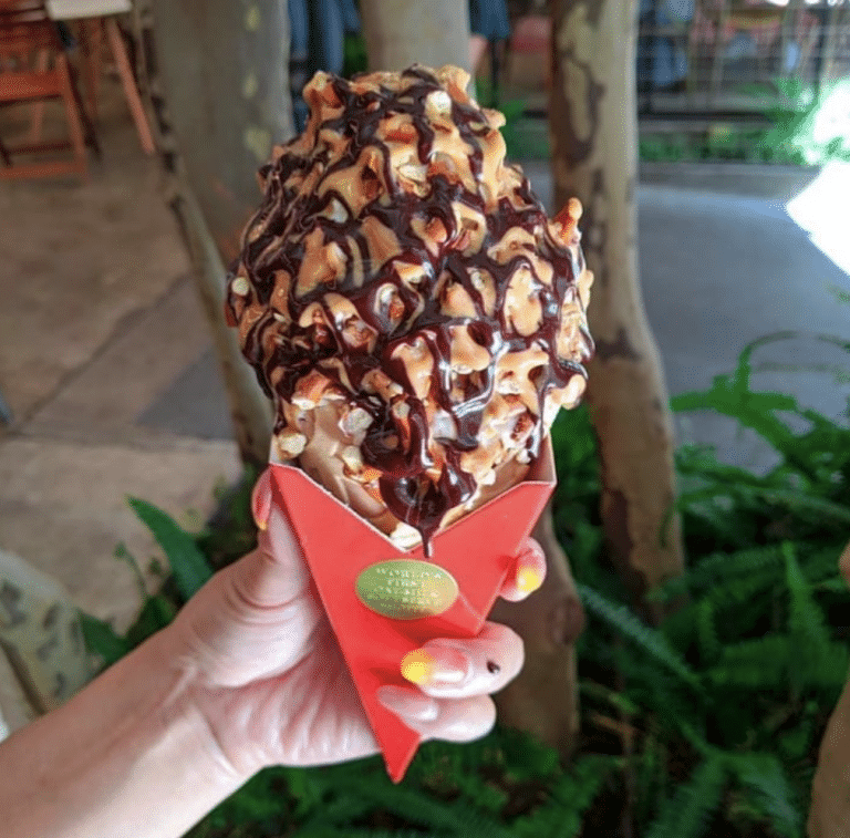 World's First All Oat Milk Ice Cream Shoppe Is Open For TakeOut On The LES