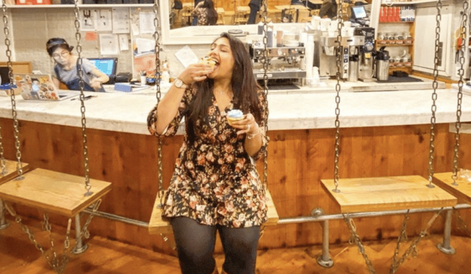 There’s An Adorable Cupcake Bar With Swing Seats In Greenwich Village • Molly’s Cupcakes