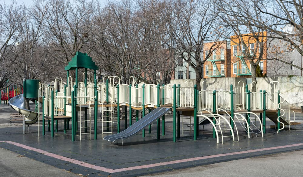 De Blasio May Shut Down Parks &#038; Playgrounds If New Yorkers Don&#8217;t Practice Social Distancing