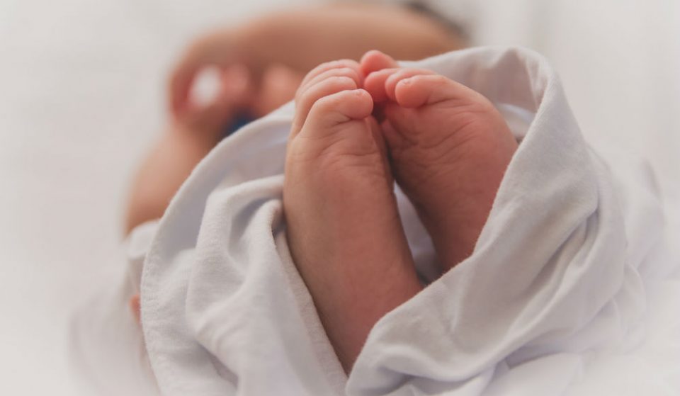 New NY State Order Allows Healthy Partners To Stay With Mothers In Hospital Post-Delivery