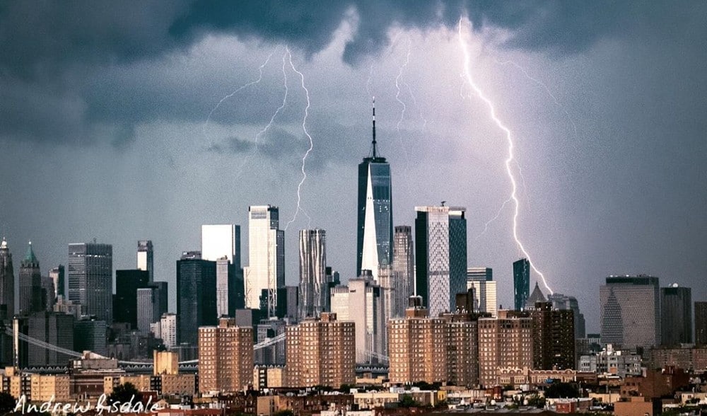 20 Epic Shots Of Last Night’s Crazy Thunderstorm Over NYC Secretnyc