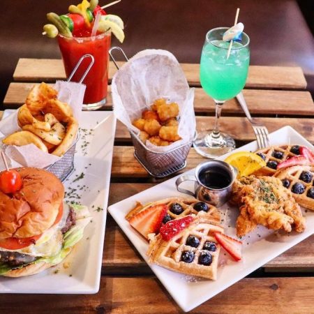 25 Best Boozy Bottomless Brunch Spots In NYC (2025)