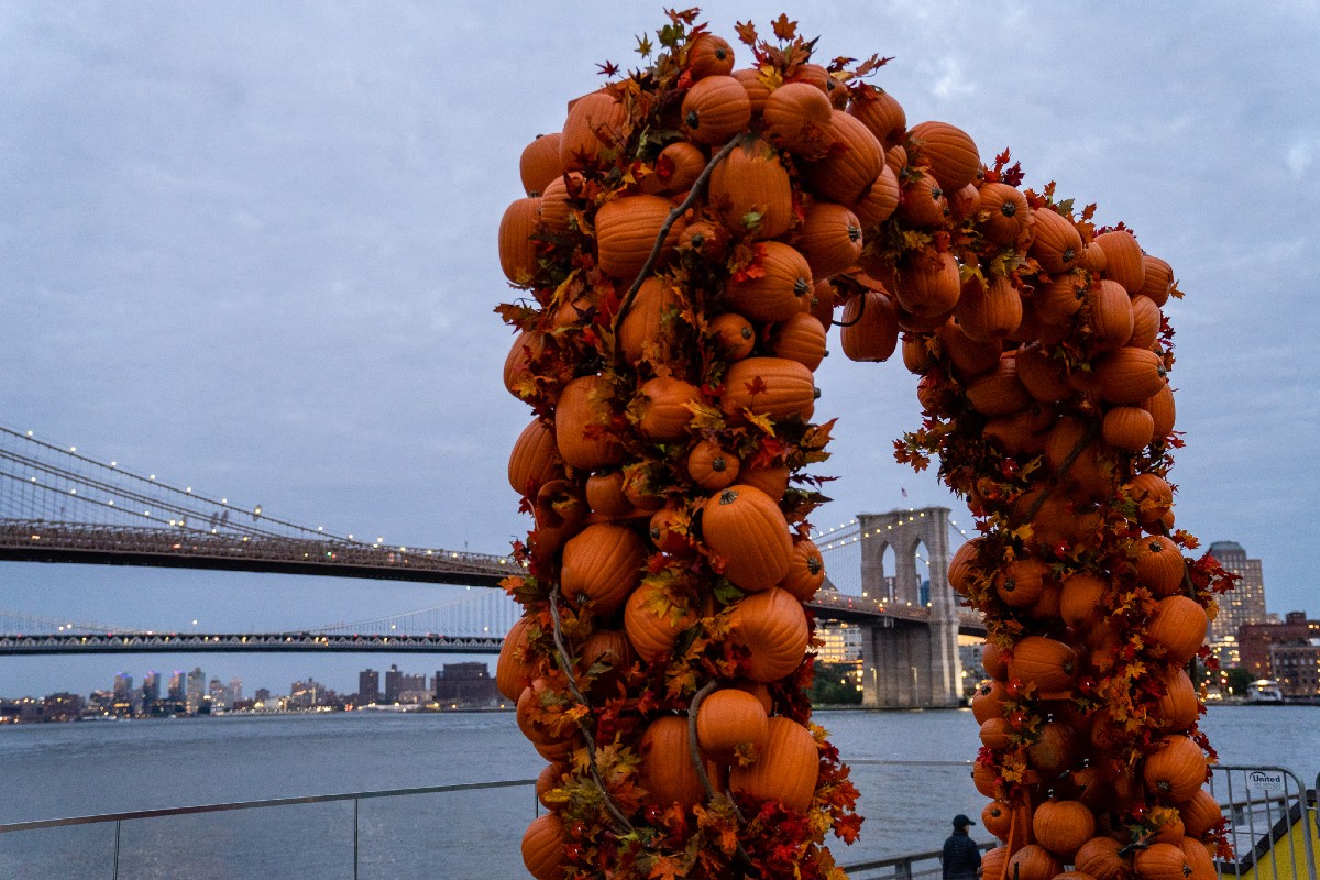 The OverTheTop Pumpkin Arch Is Back At Pier 17
