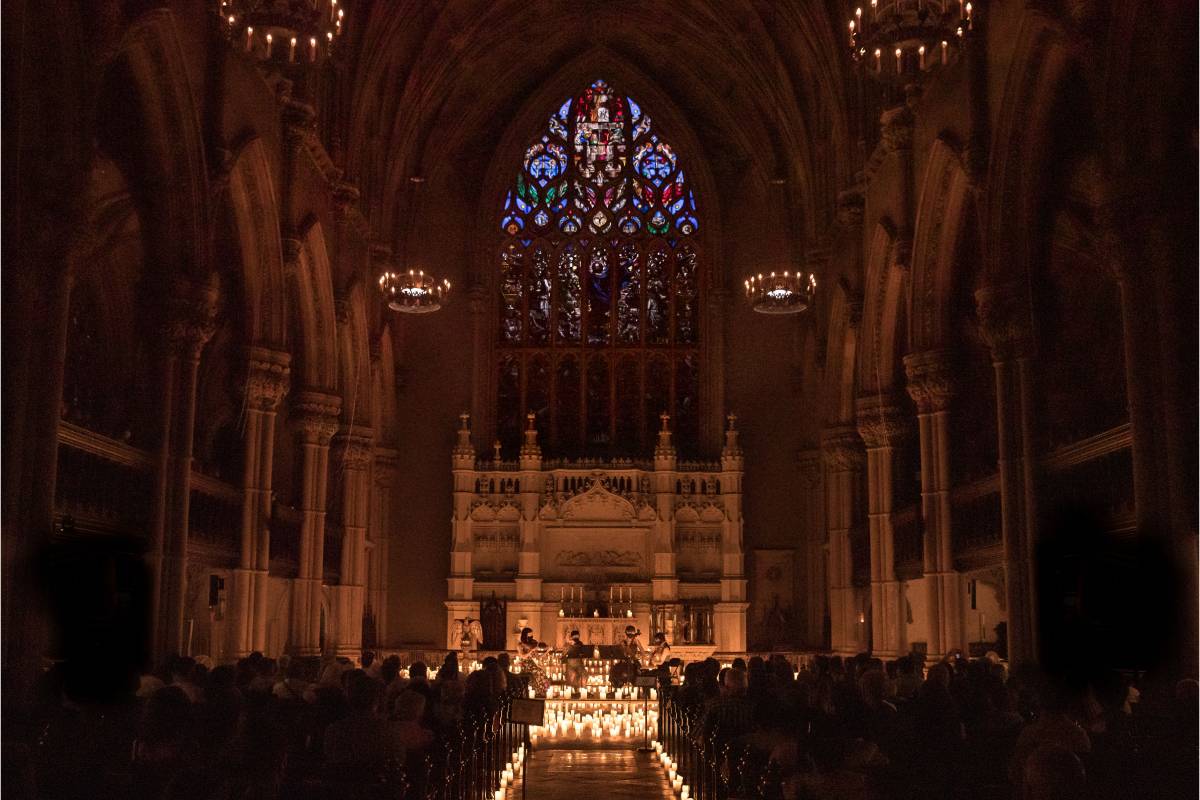 Enjoy NYC’s Stunning Tribute To Taylor Swift Created By The Gentle Glow