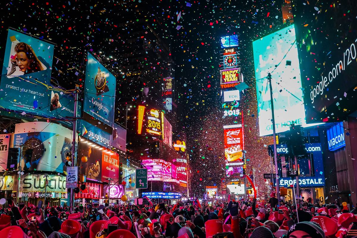 Times Square Could See Snow This New Year’s Eve For The First Time In ...
