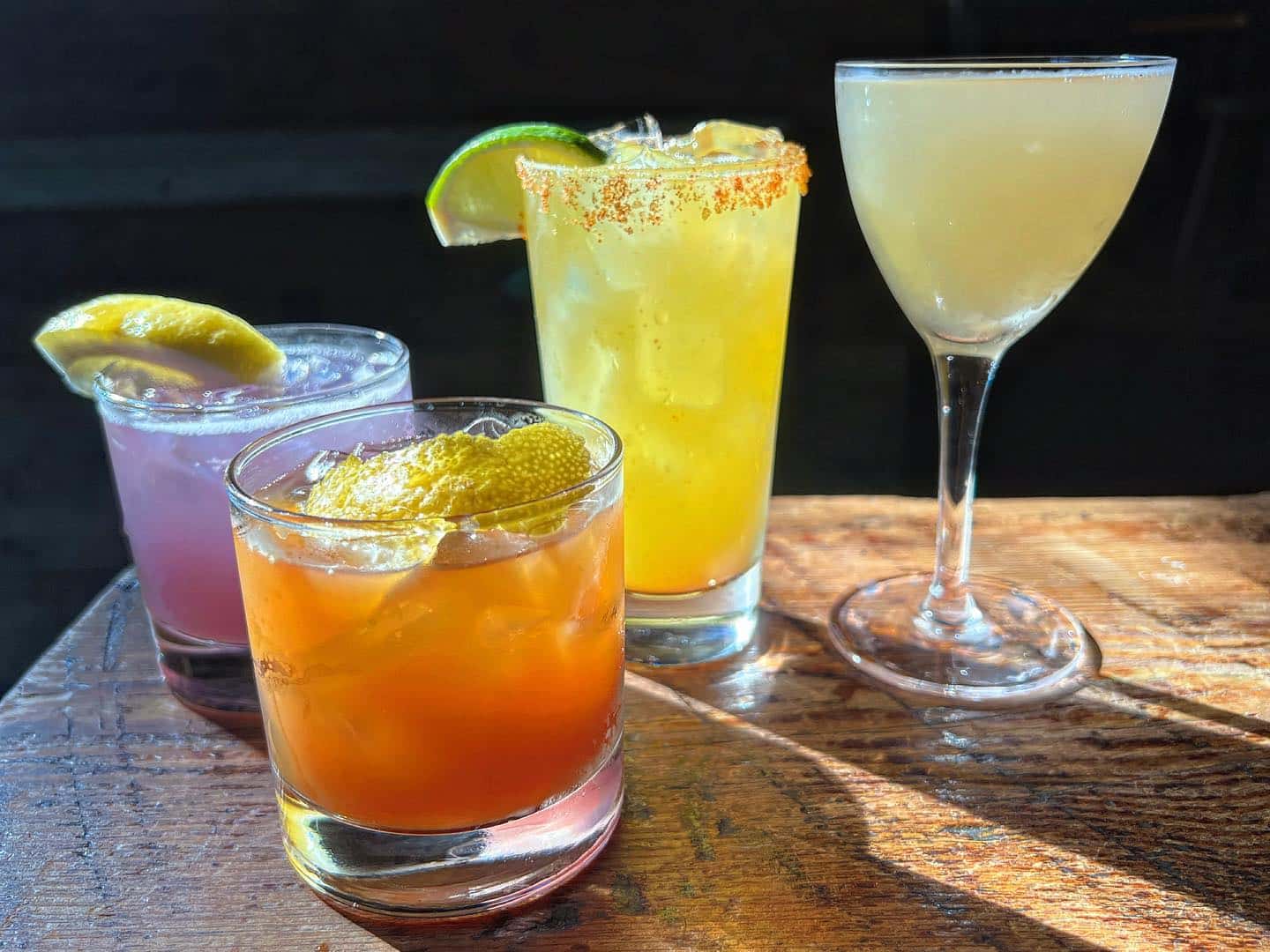 10 Best Happy Hour Spots in NYC - Society19 10 Best Happy Hour Spots in NYC - Society19