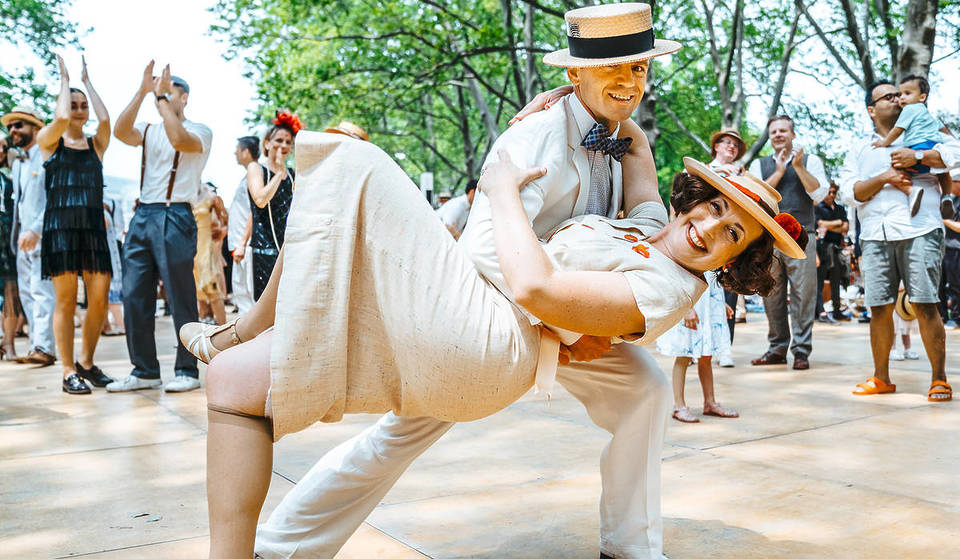 This Glamorous 1920s Jazz Age Lawn Party Celebrates Its Final Weekend Of The Summer