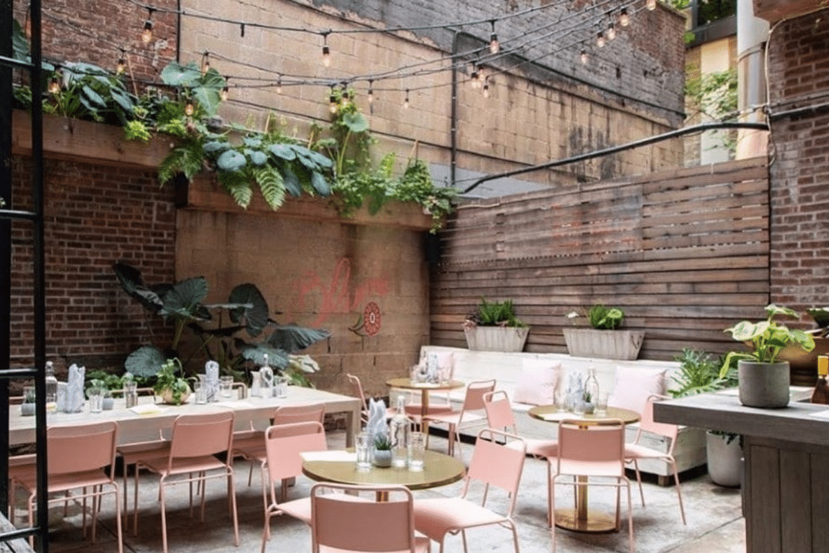 15 Outdoor Patio Dining Setups In NYC Perfect For The Warm Weather