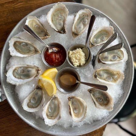 20 Raw Bars And Restaurants With The Best Oysters In NYC - Secret NYC