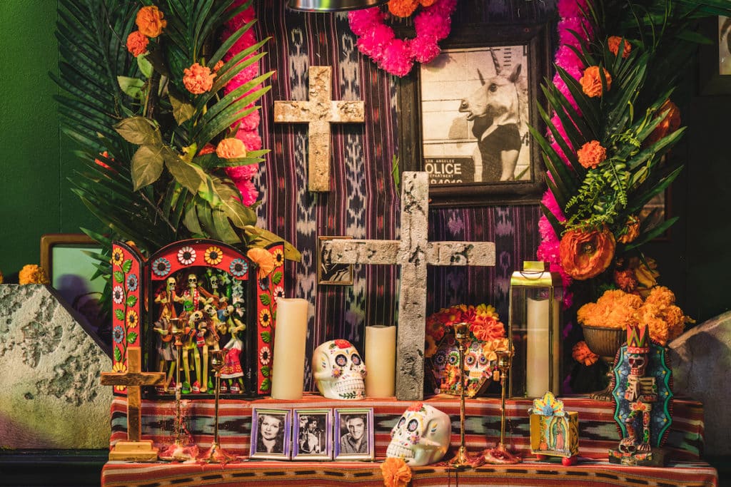 Honor Dia De Los Muertos At The Garret Coctelería