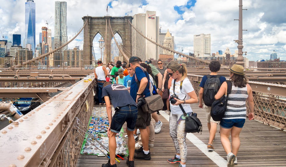 Street Vendors Booted From Selling Souvenirs On NYC Bridges