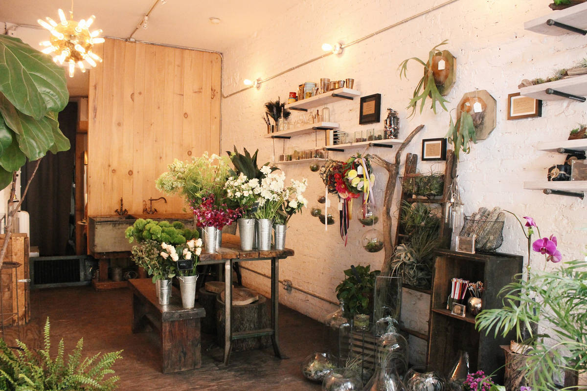 Authentic Italian Restaurant in New York | Via Della Pace, image size:1200x800